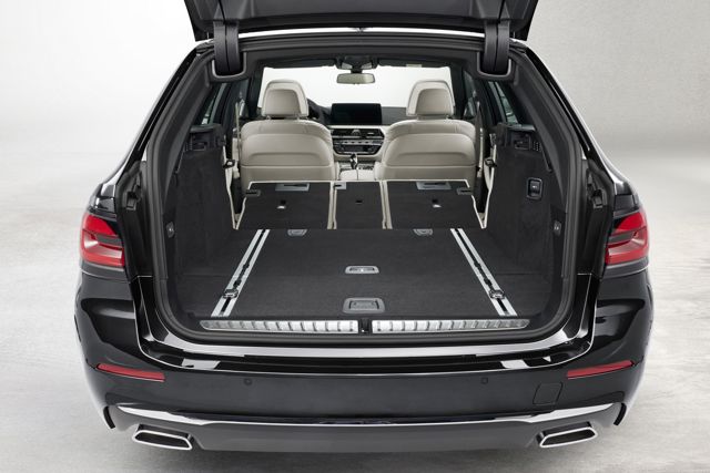 Bmw 5 Series Touring Foto 39