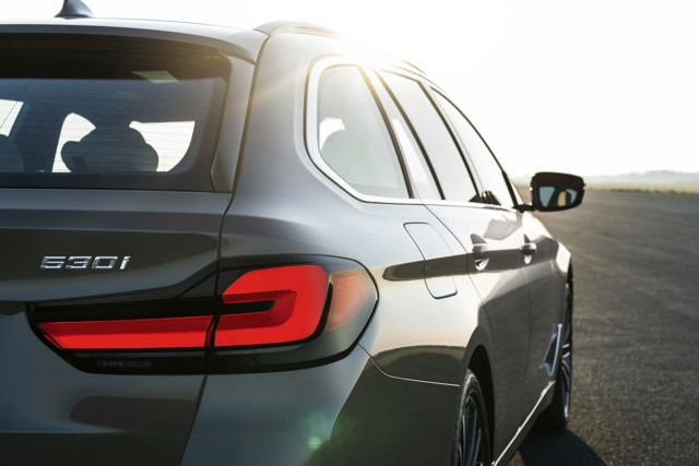 Bmw 5 Series Touring Foto 15