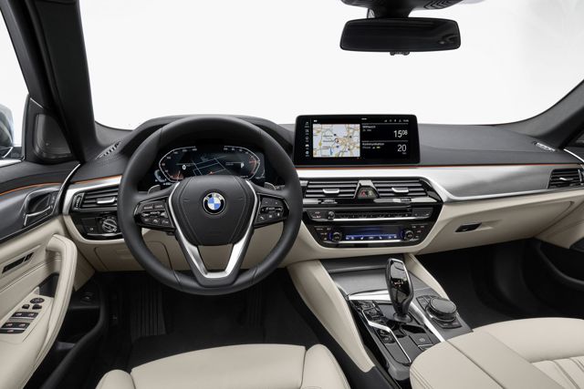 Bmw 5 Series Touring Foto 32