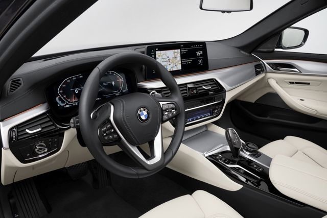 Bmw 5 Series Touring Foto 33