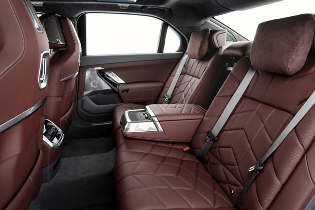 Bmw 7 Series photo 142