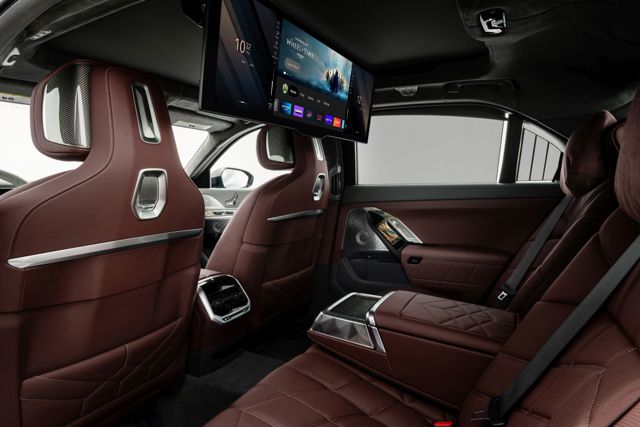 Bmw 7 Series photo 143