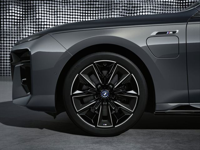 Bmw 7 Series photo 92