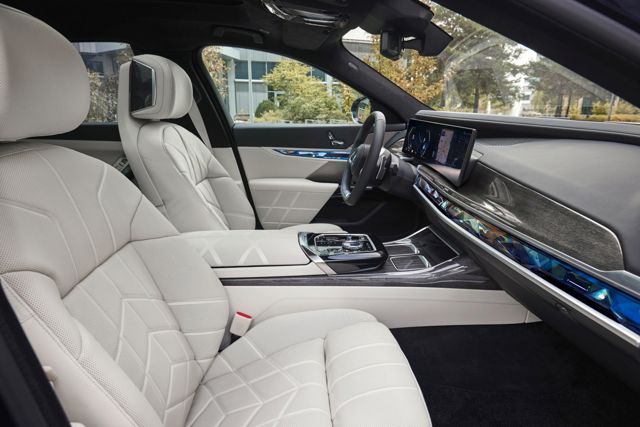 Bmw 7 Series photo 187