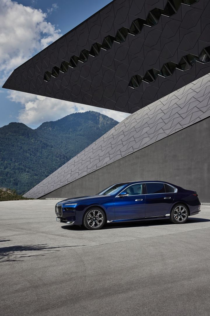 Bmw 7 Series photo 108