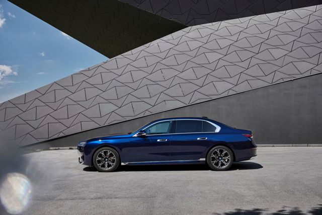 Bmw 7 Series photo 109