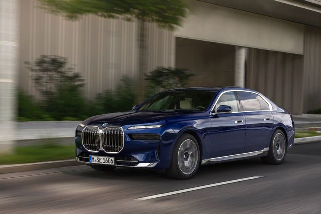 Bmw 7 Series photo 120