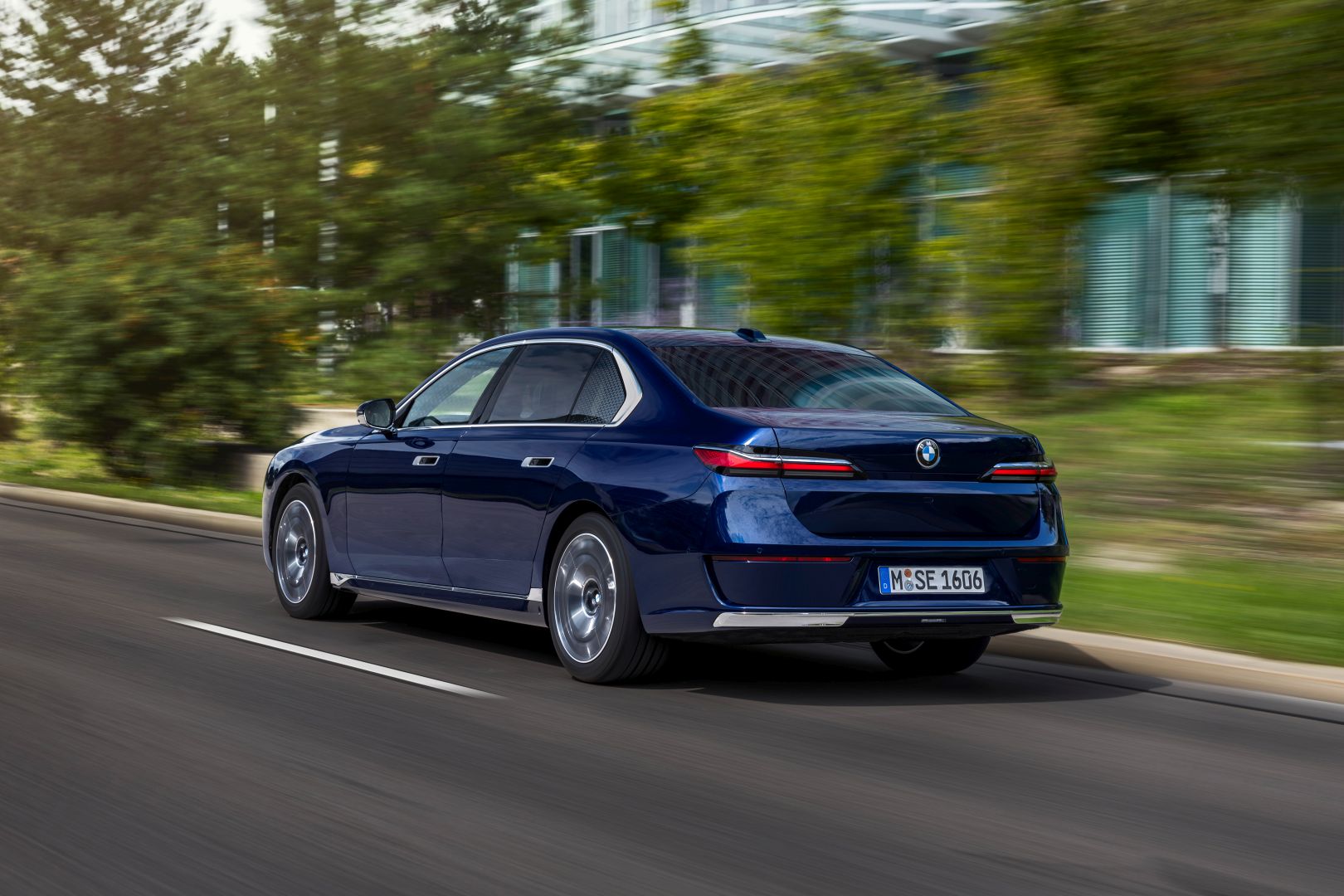 Bmw 7 Series photo 121