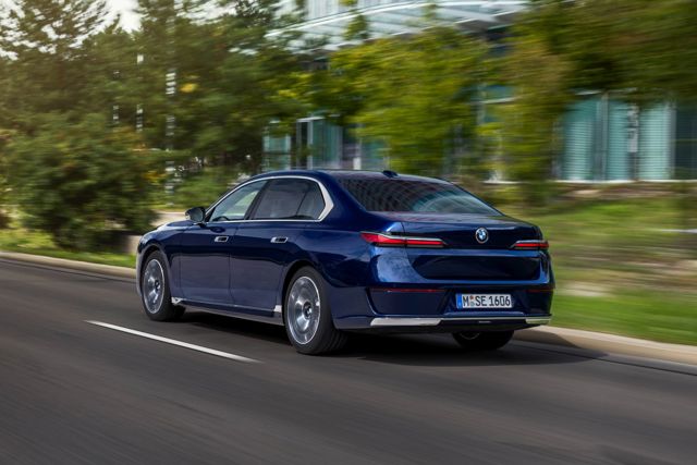 Bmw 7 Series photo 121