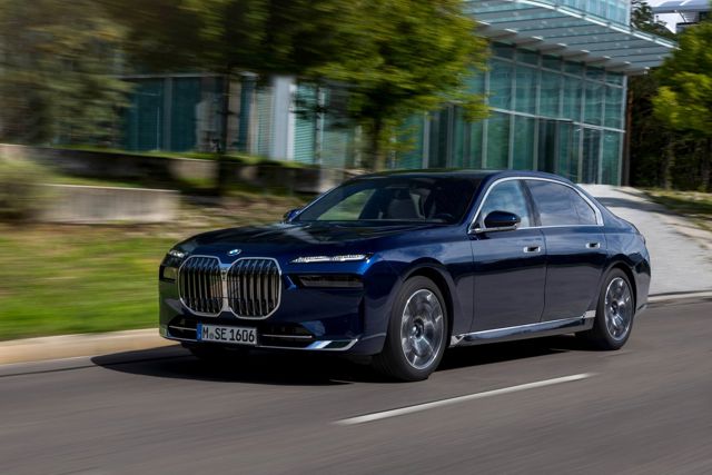 Bmw 7 Series photo 122