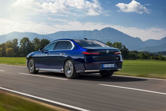 Bmw 7 Series photo 125