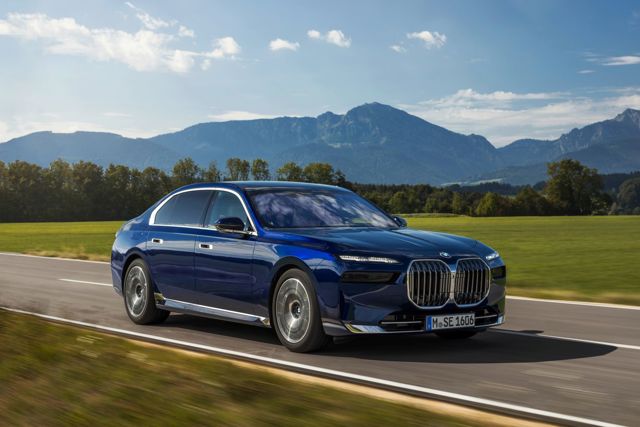 Bmw 7 Series photo 126