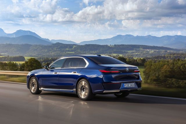 Bmw 7 Series photo 127