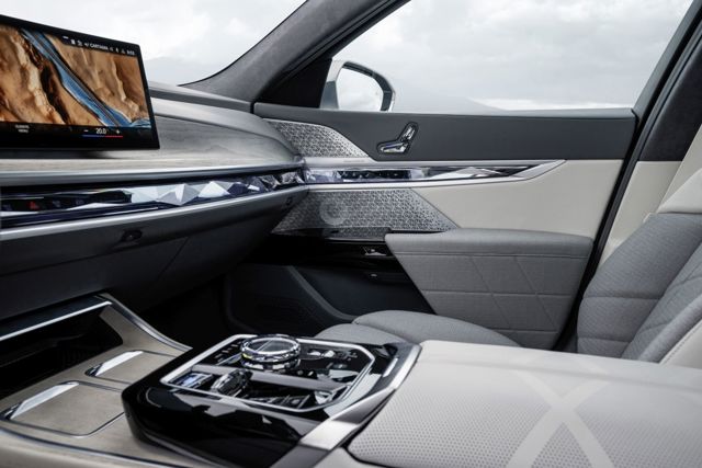 Bmw 7 Series photo 133