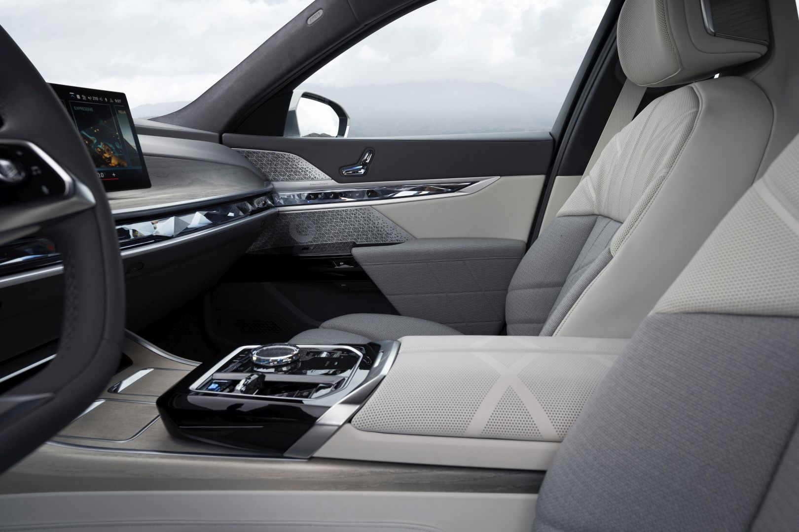 Bmw 7 Series photo 166