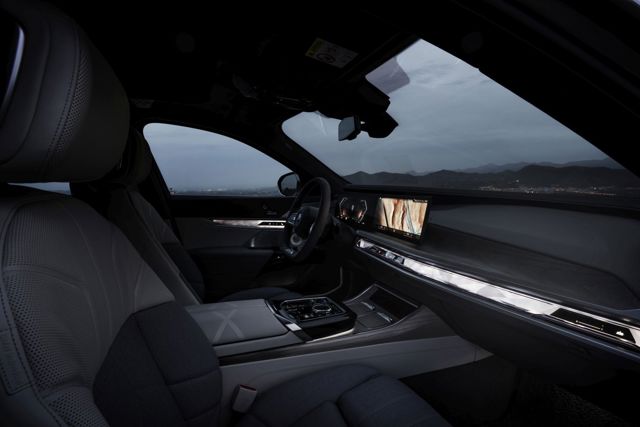 Bmw 7 Series photo 172