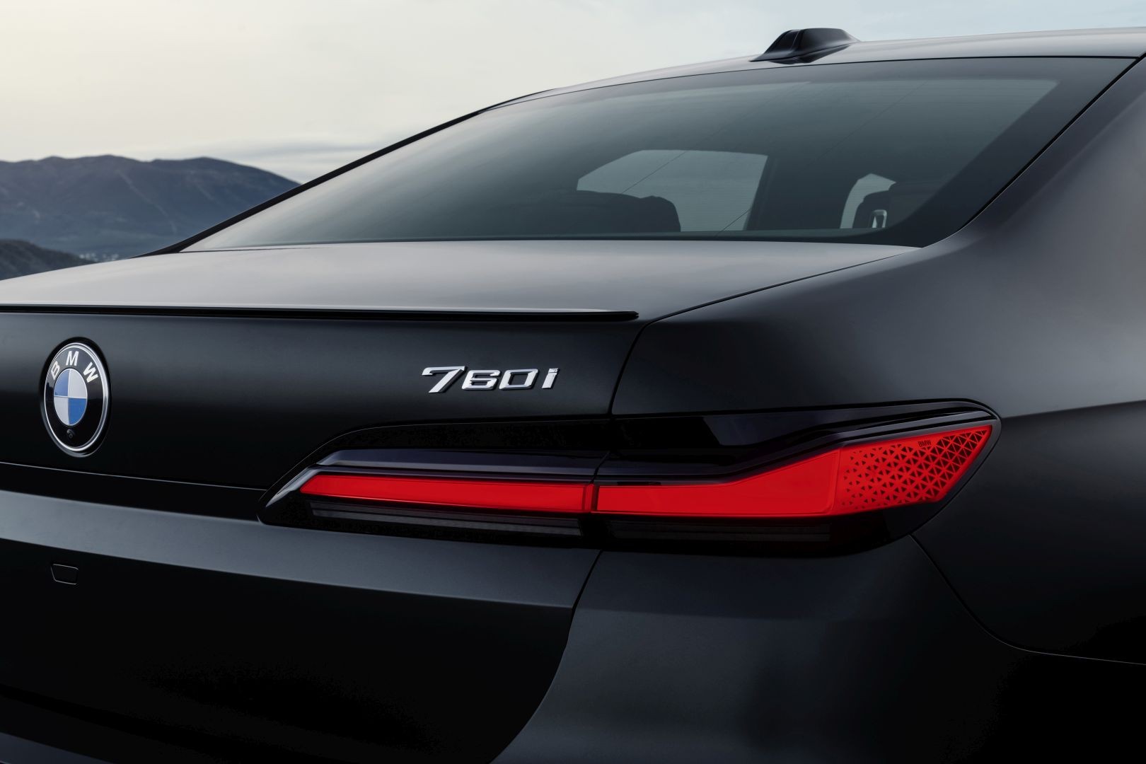 Bmw 7 Series photo 3