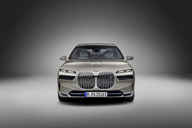 Bmw 7 Series photo 20