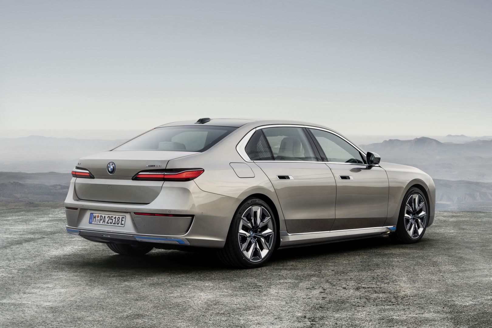 Bmw 7 Series photo 35