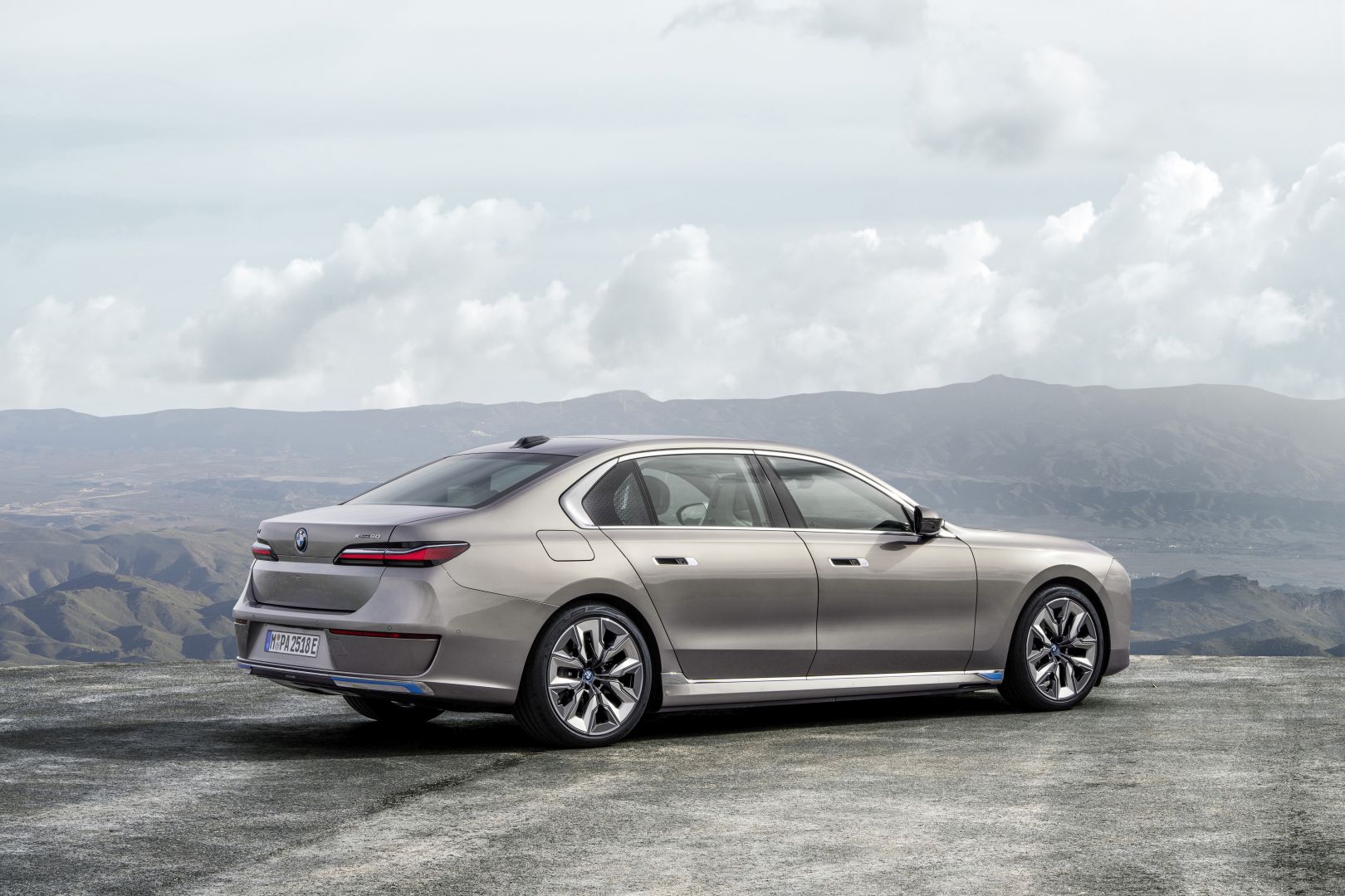 Bmw 7 Series photo 37