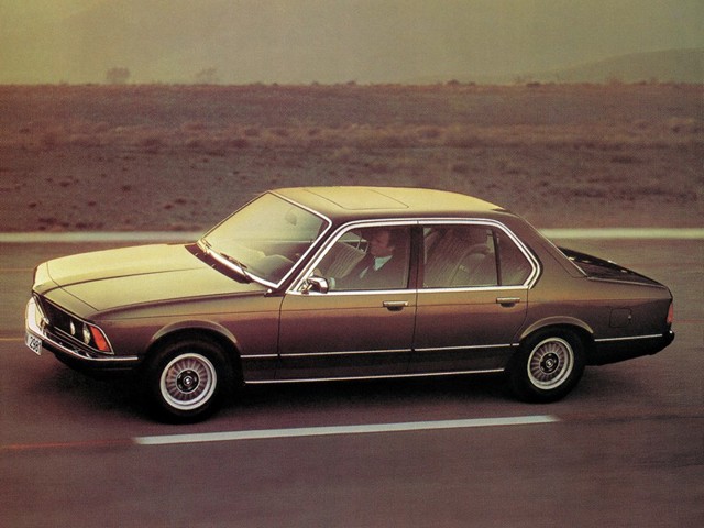 Bmw 7 Series foto 30