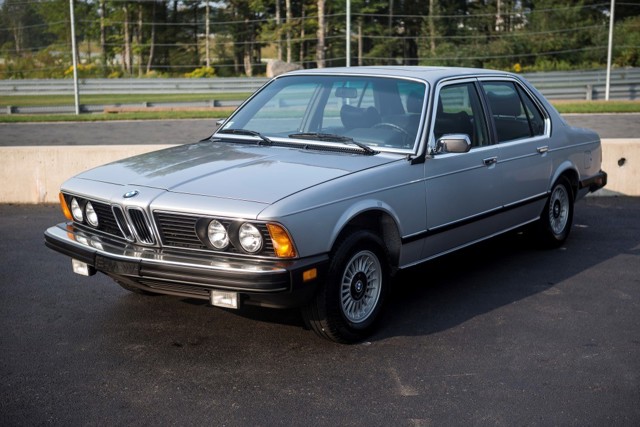 Bmw 7 Series foto 36