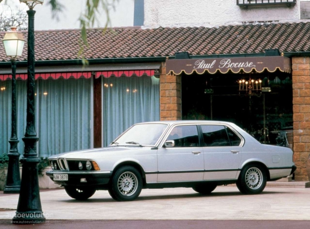 Bmw 7 Series foto 2