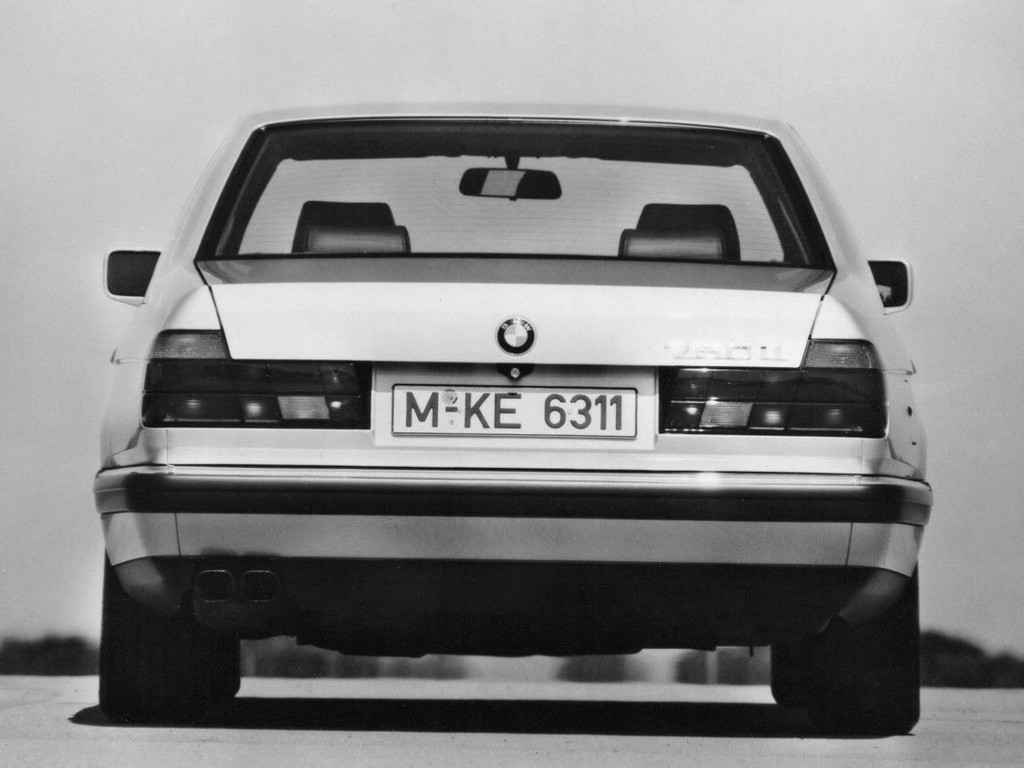 Bmw 7 Series photo 32