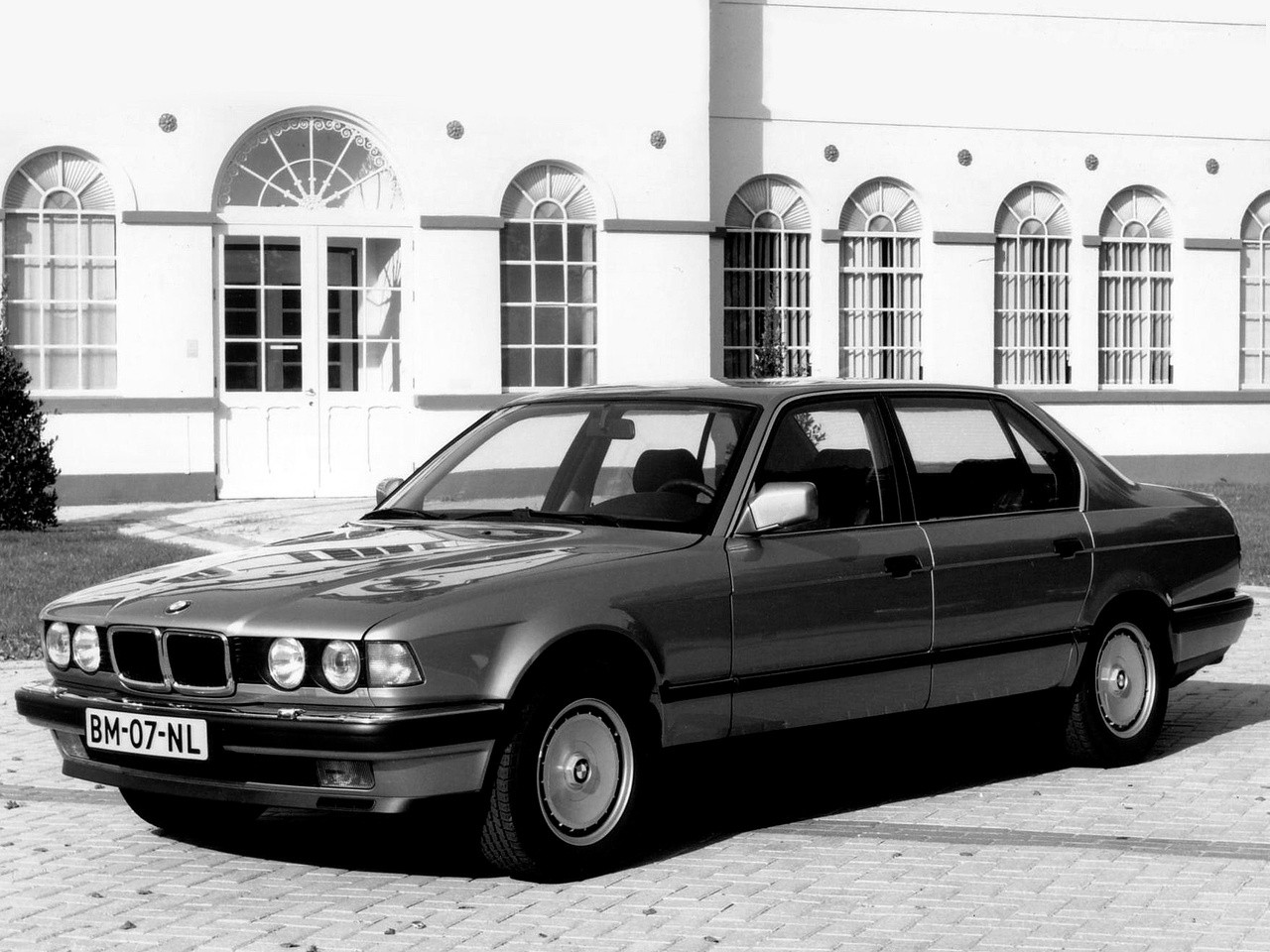 Bmw 7 Series photo 35