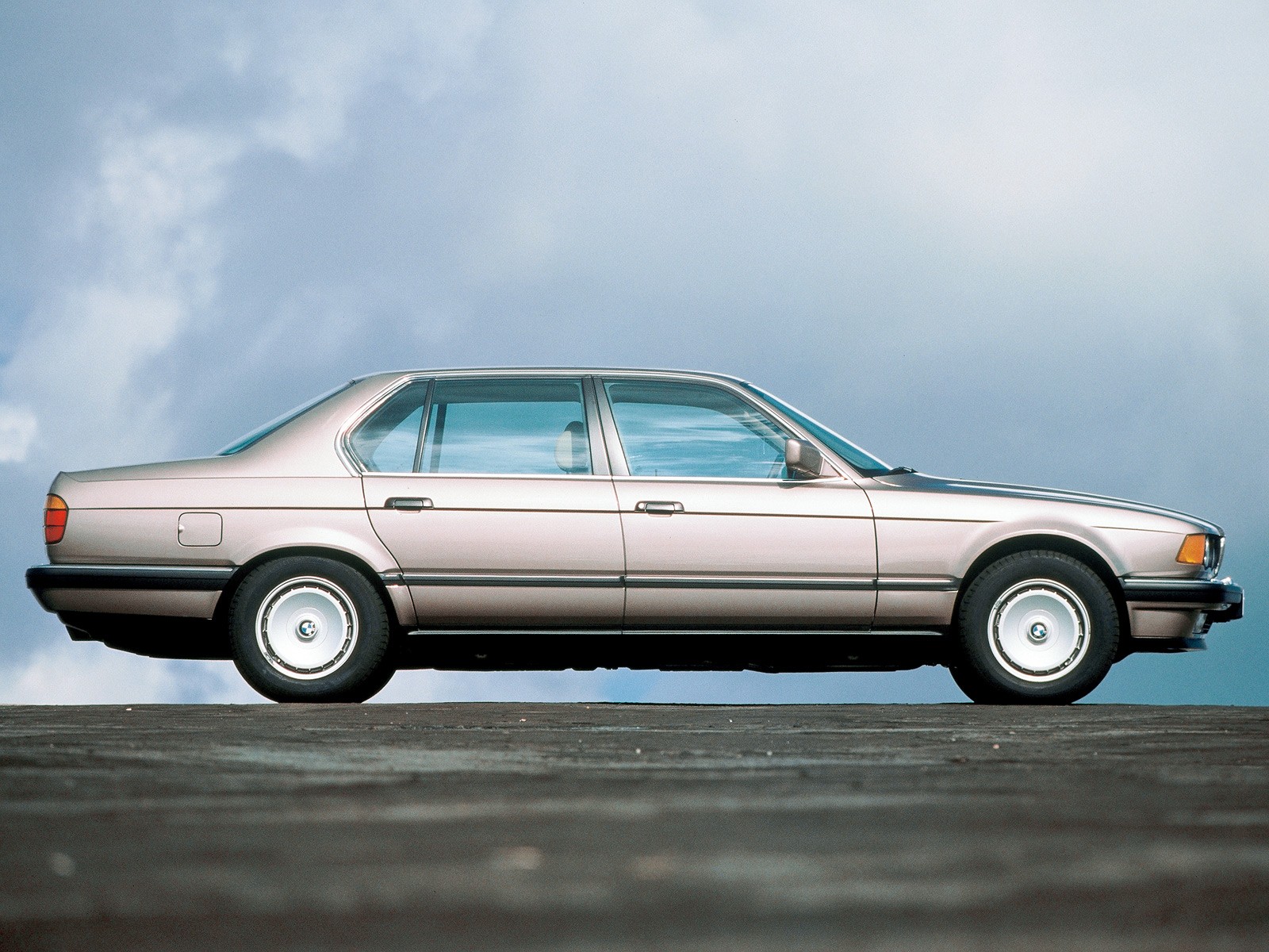 Bmw 7 Series photo 39