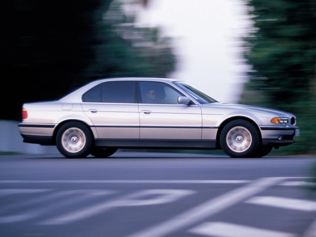 Bmw 7 Series photo 21