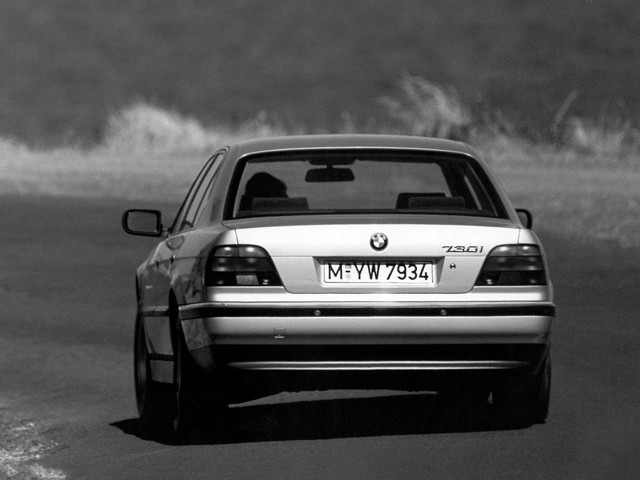Bmw 7 Series photo 23
