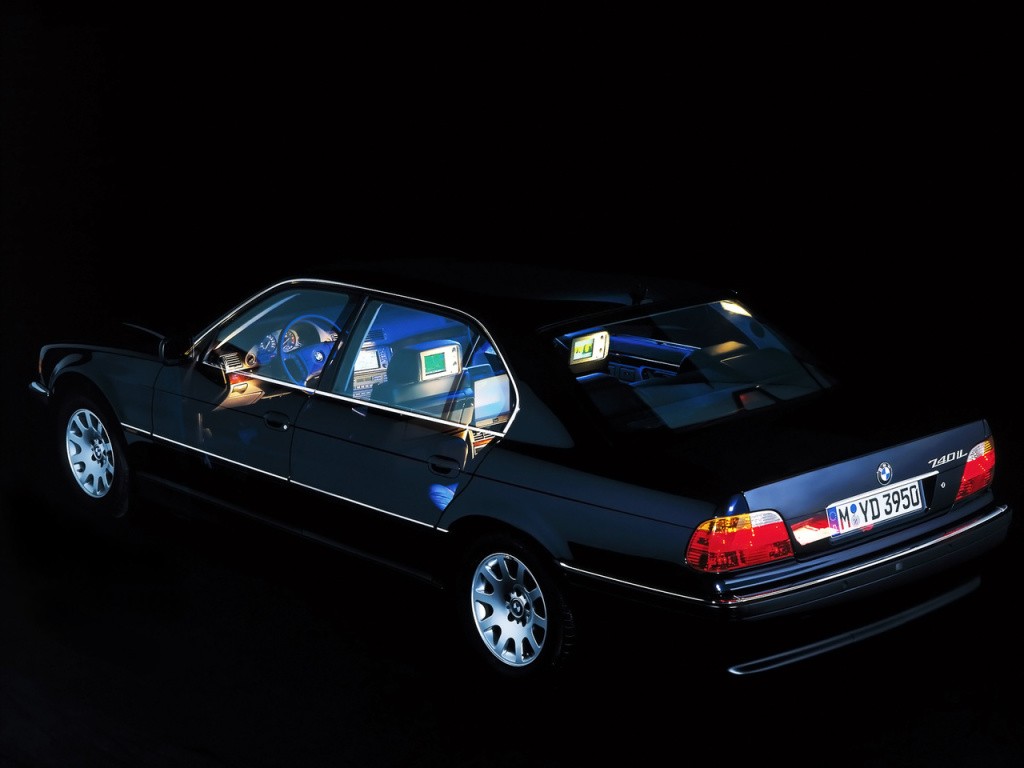 Bmw 7 Series photo 29
