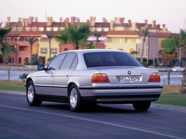 Bmw 7 Series photo 36