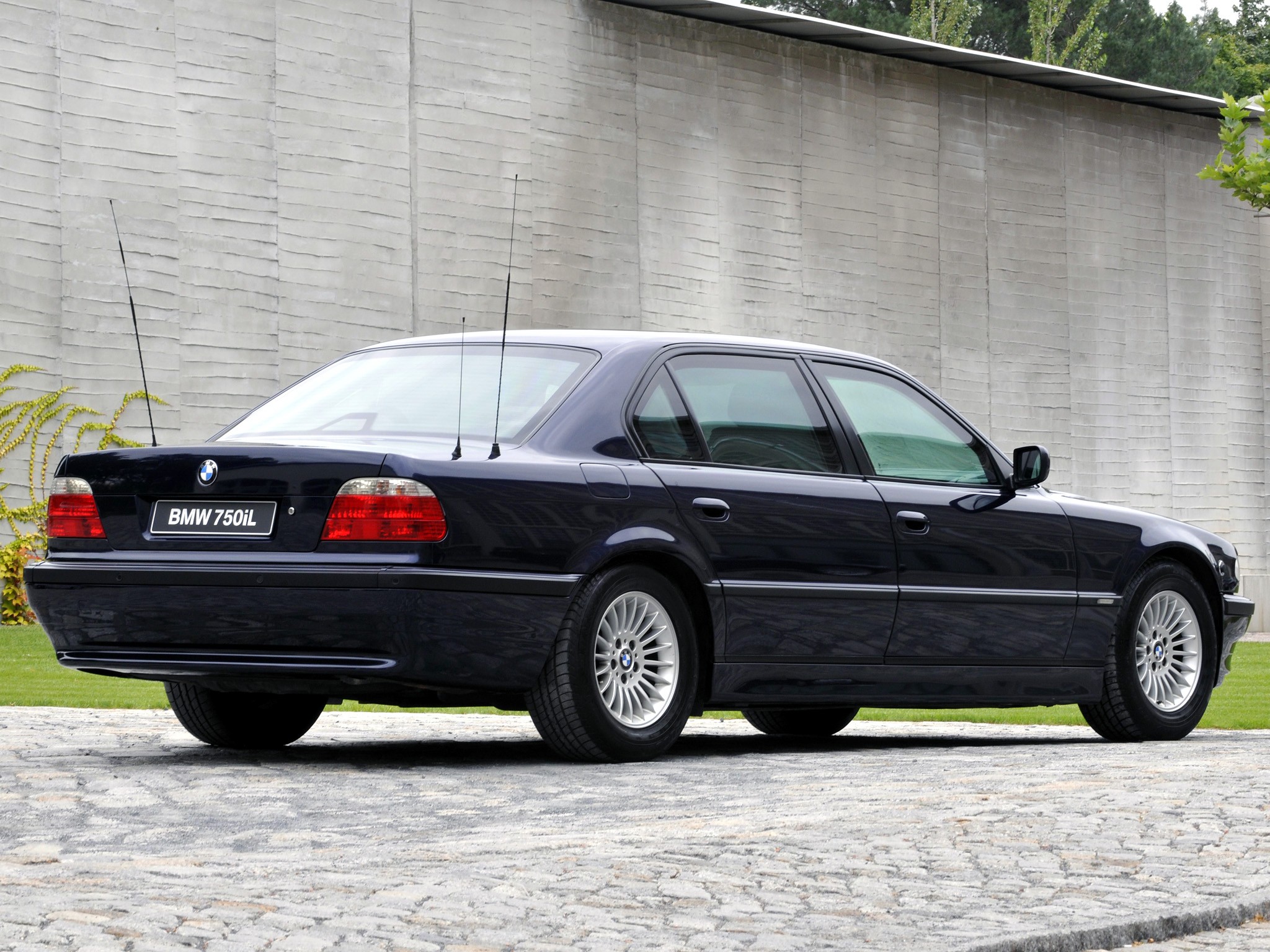 Bmw 7 Series photo 46