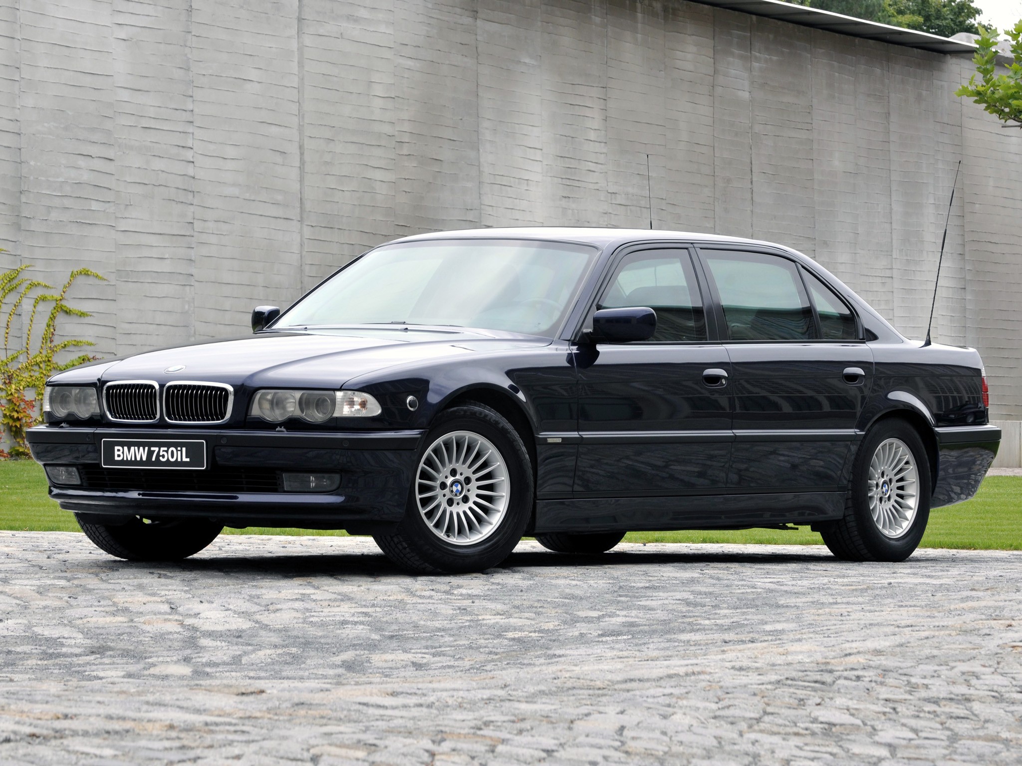 Bmw 7 Series photo 48