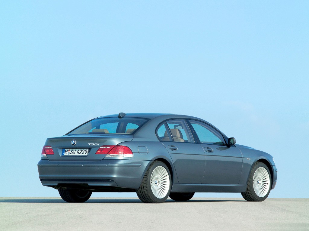 Bmw 7 Series photo 18