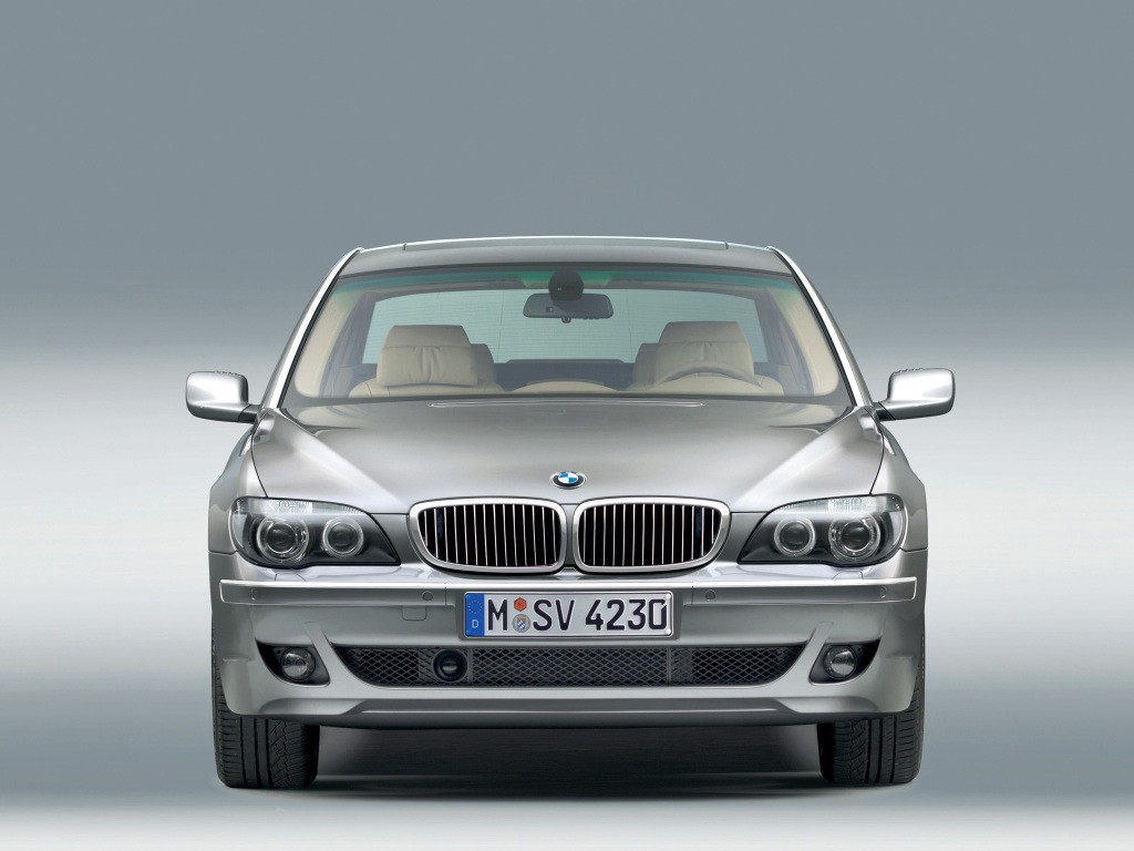 Bmw 7 Series photo 32