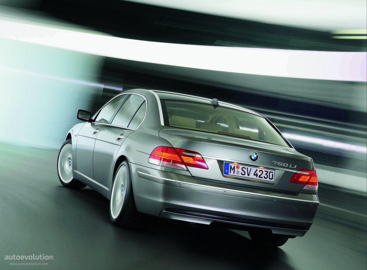 Bmw 7 Series photo 2