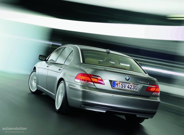 Bmw 7 Series photo 2
