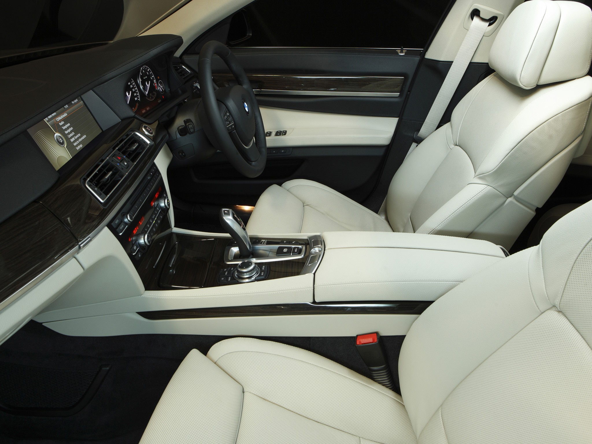 Bmw 7 Series photo 104