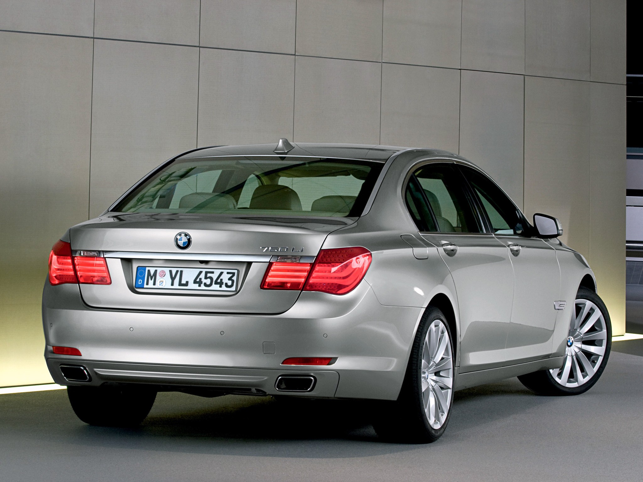 Bmw 7 Series photo 47