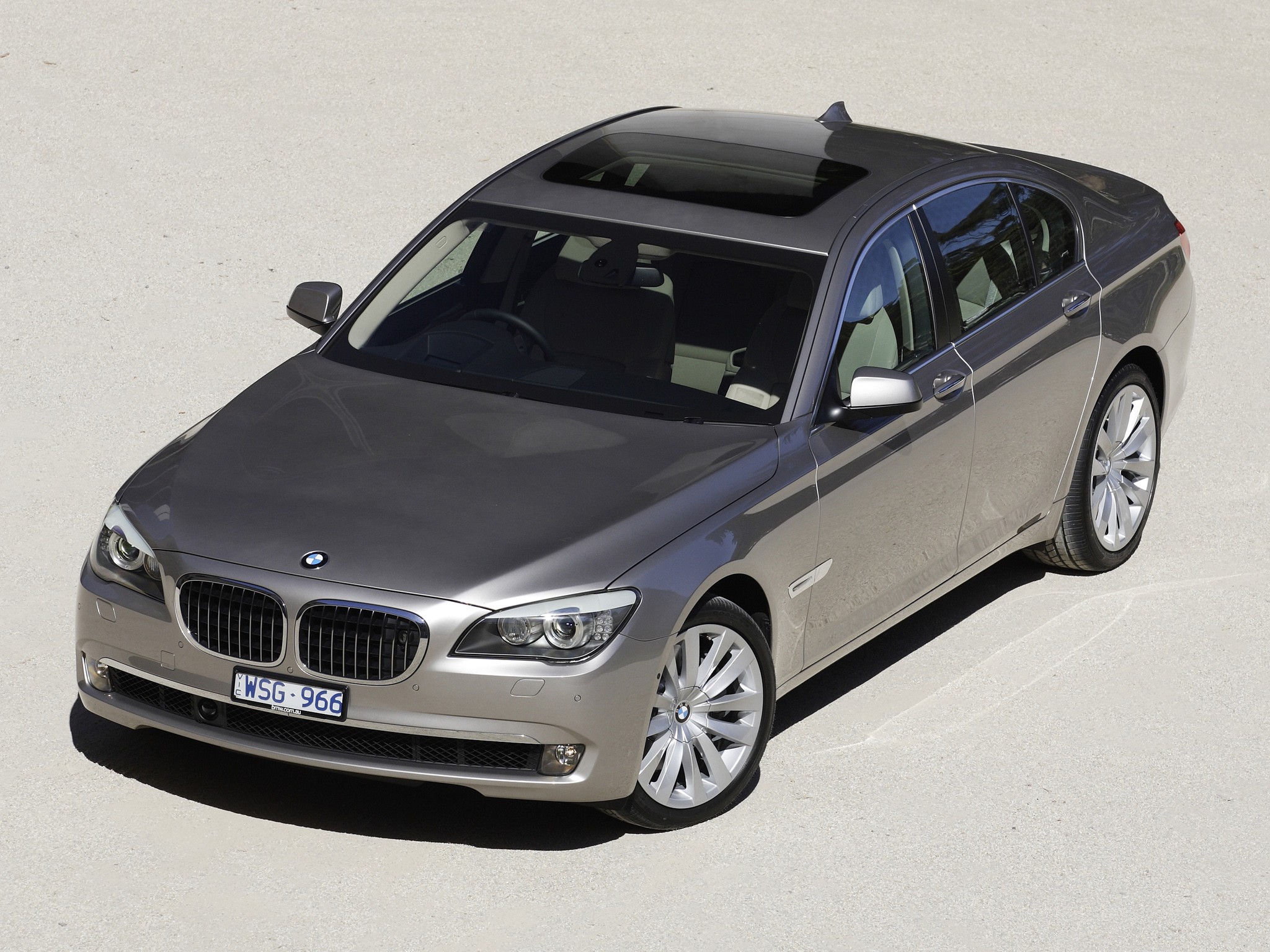 Bmw 7 Series photo 57