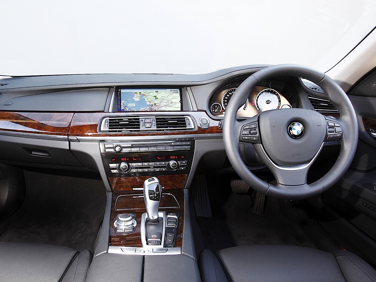Bmw 7 Series photo 81