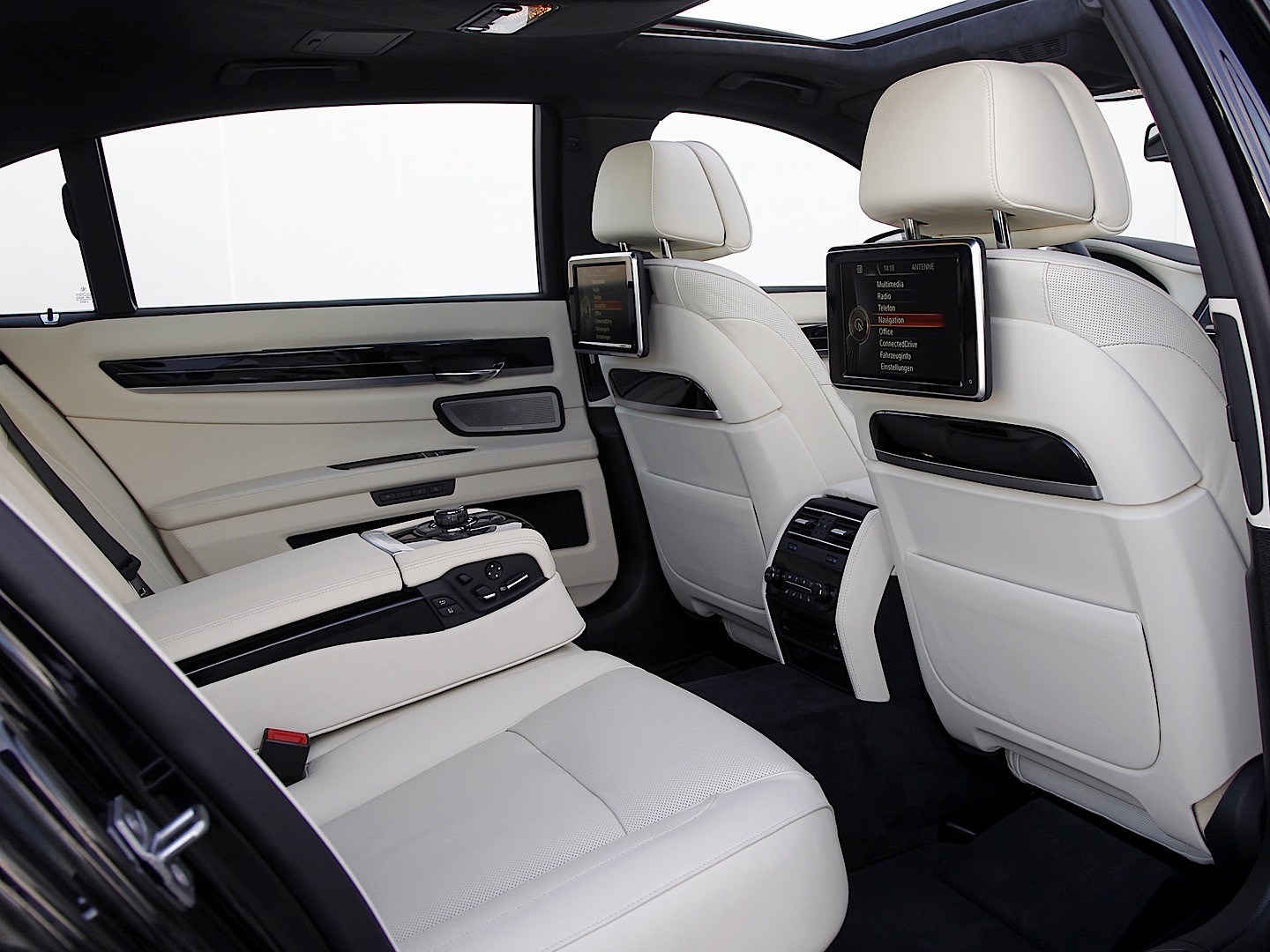 Bmw 7 Series photo 91