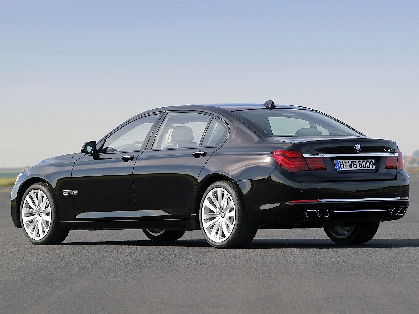 Bmw 7 Series photo 8