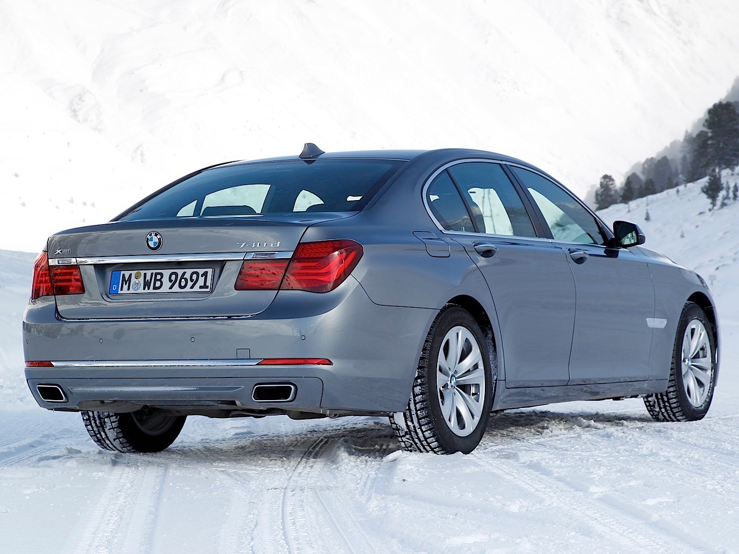 Bmw 7 Series photo 13