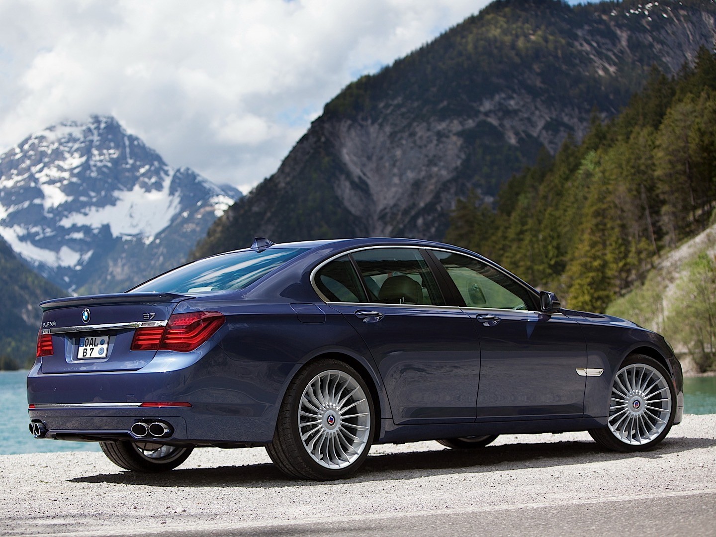 Bmw 7 Series photo 16