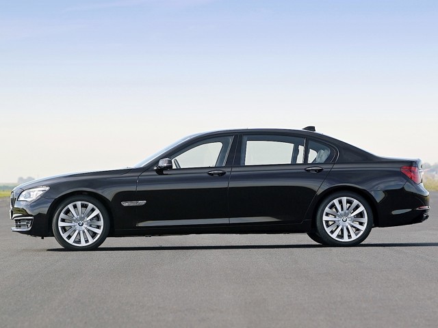Bmw 7 Series photo 28