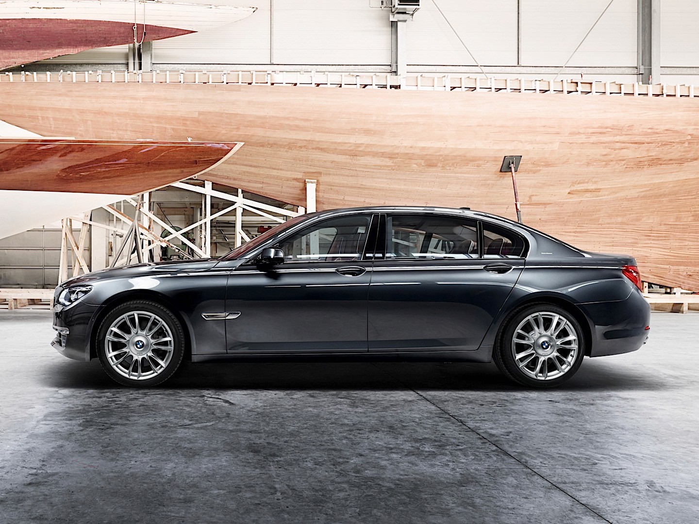 Bmw 7 Series photo 35